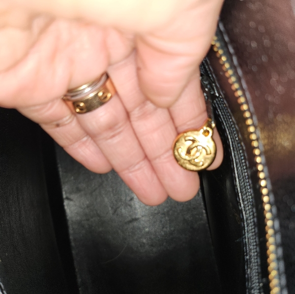 Channel Medallion - Picture 4 of 15